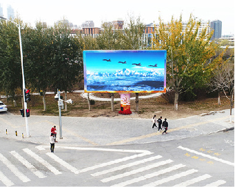 延长户外大屏广告投放要点。